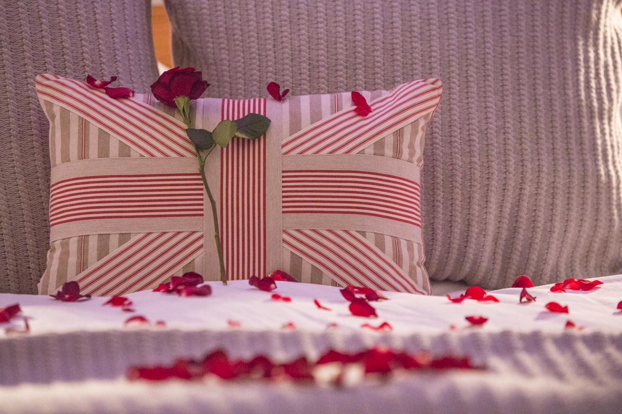 The Oceanic Luxury Aparthotel Falmouth Bagian luar foto
