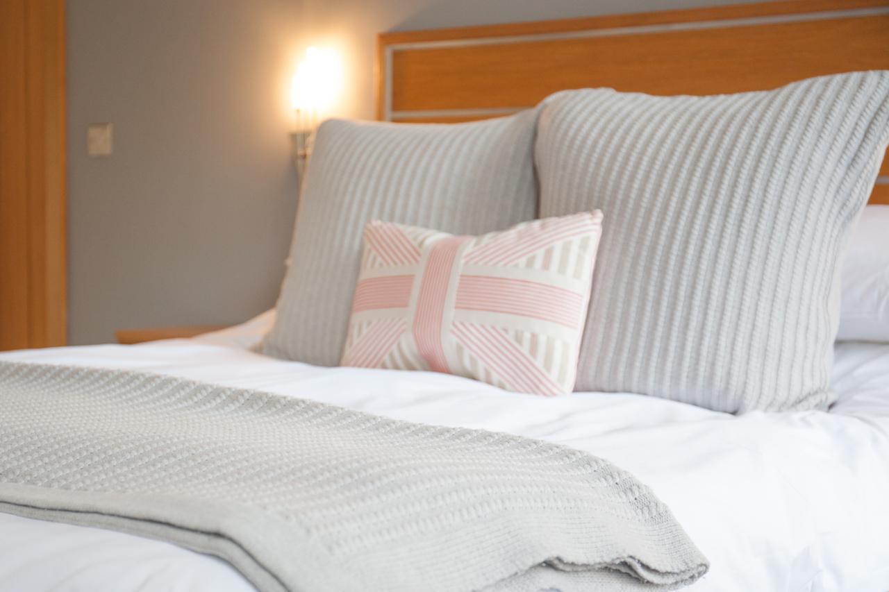 The Oceanic Luxury Aparthotel Falmouth Bagian luar foto
