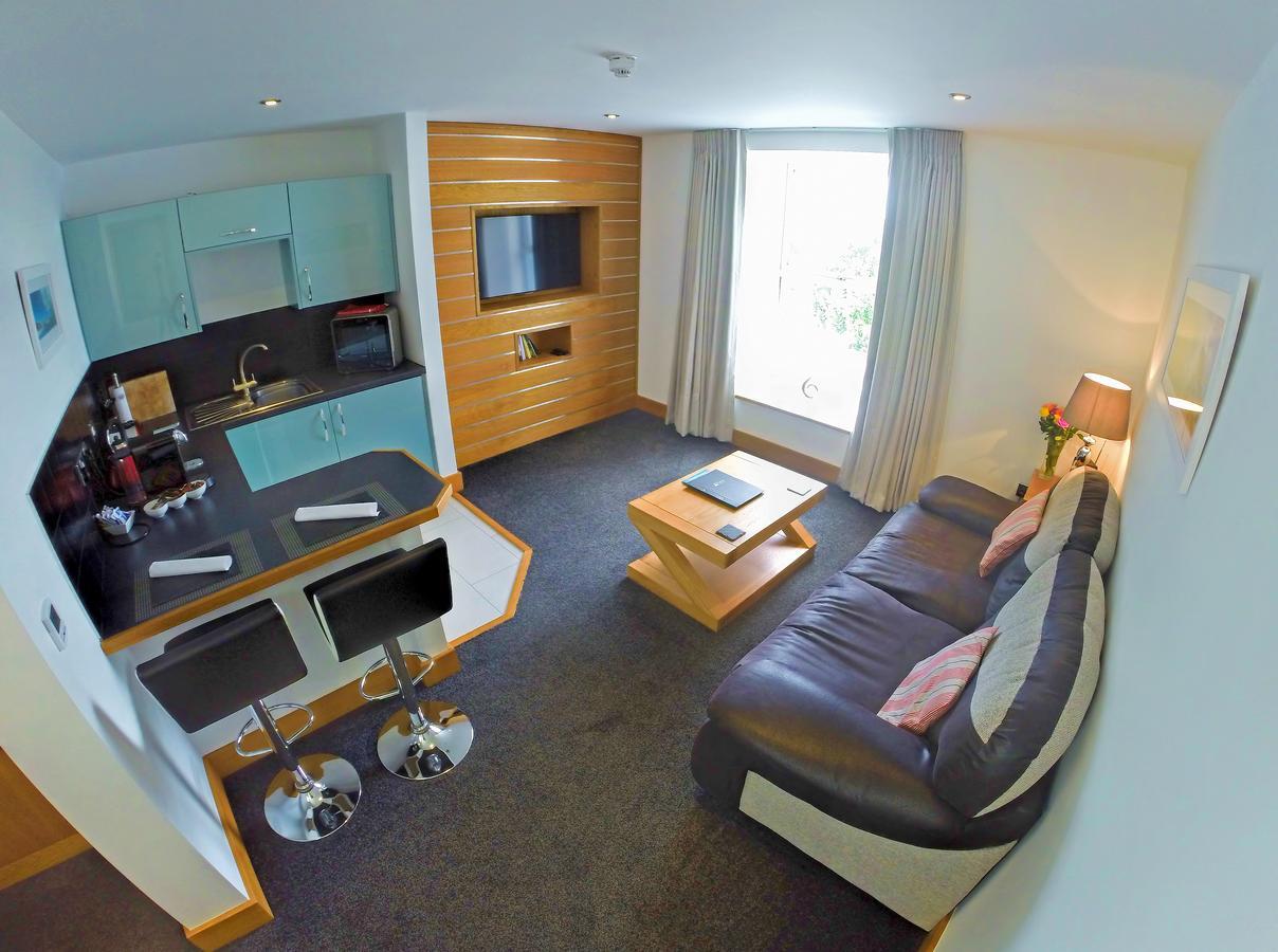 The Oceanic Luxury Aparthotel Falmouth Bagian luar foto