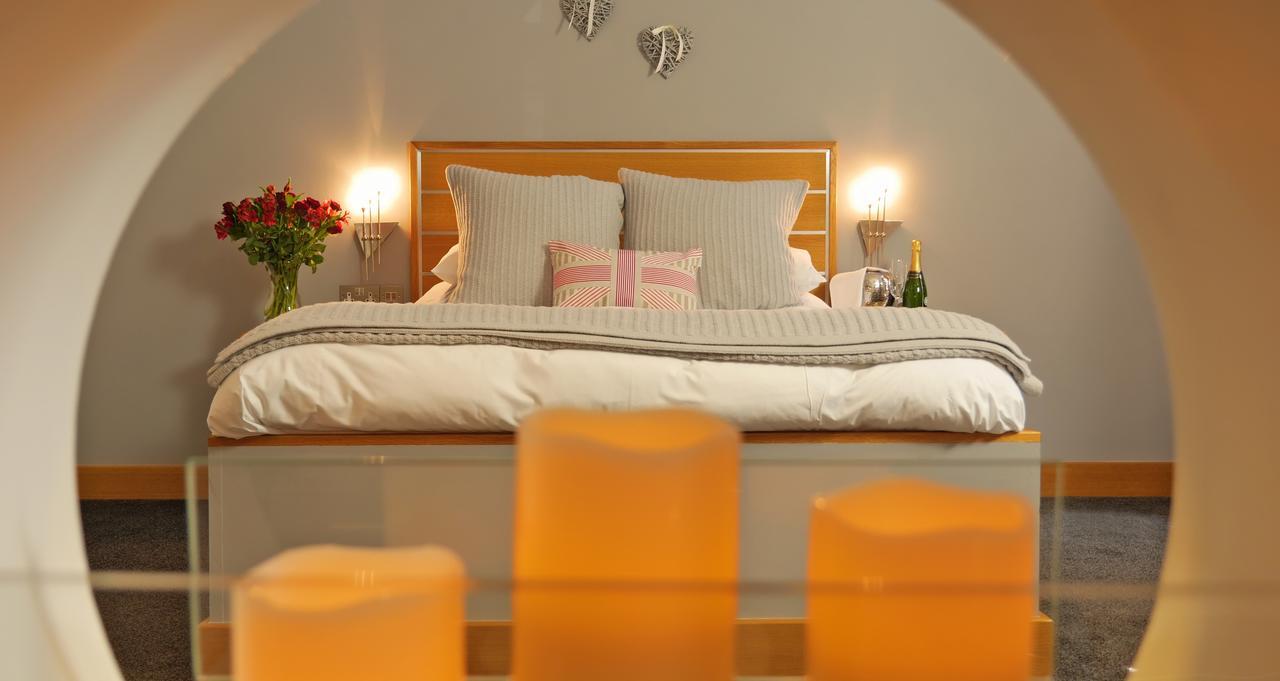 The Oceanic Luxury Aparthotel Falmouth Bagian luar foto