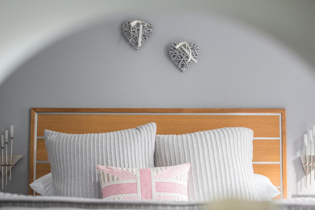 The Oceanic Luxury Aparthotel Falmouth Bagian luar foto