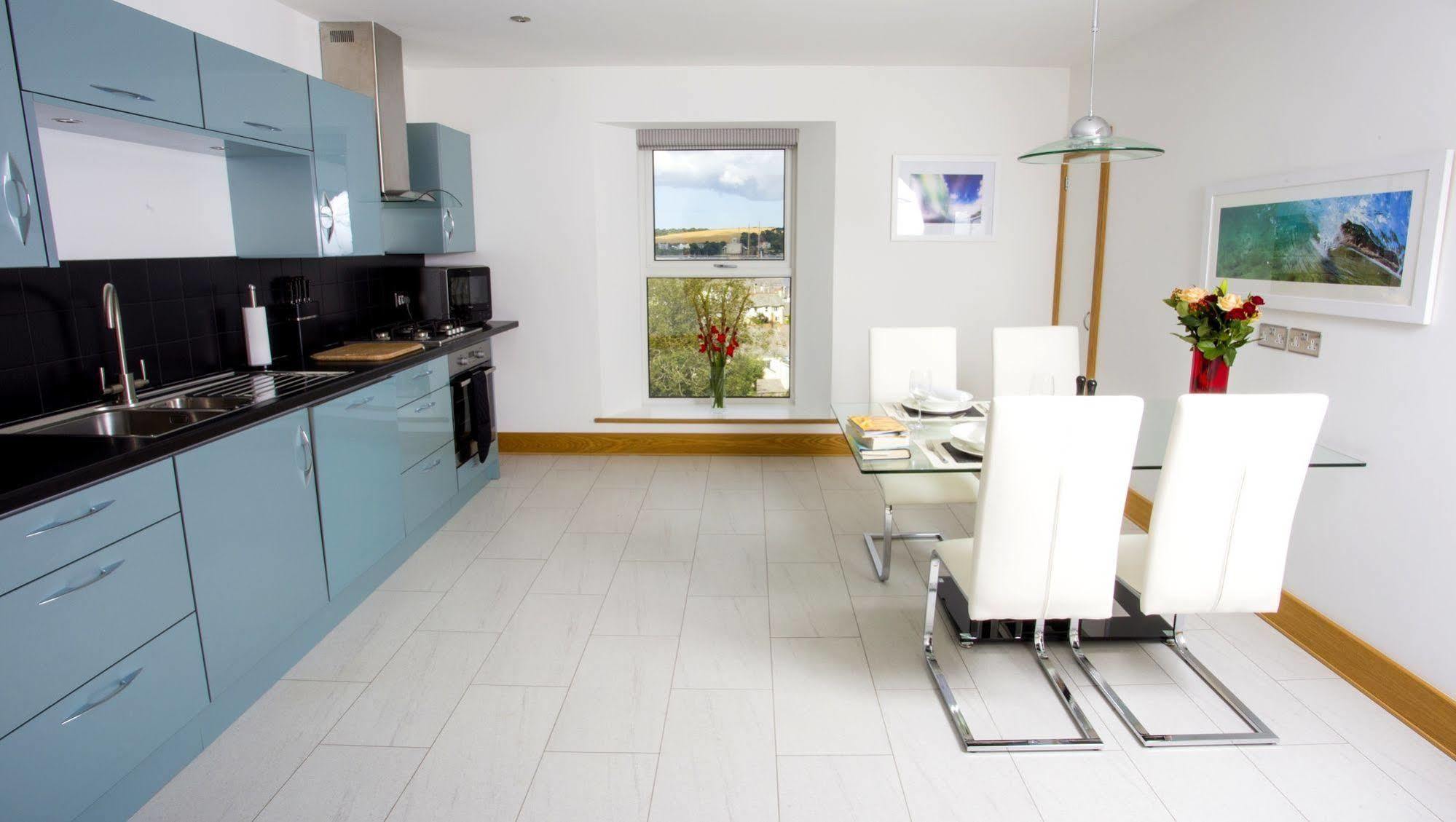The Oceanic Luxury Aparthotel Falmouth Bagian luar foto