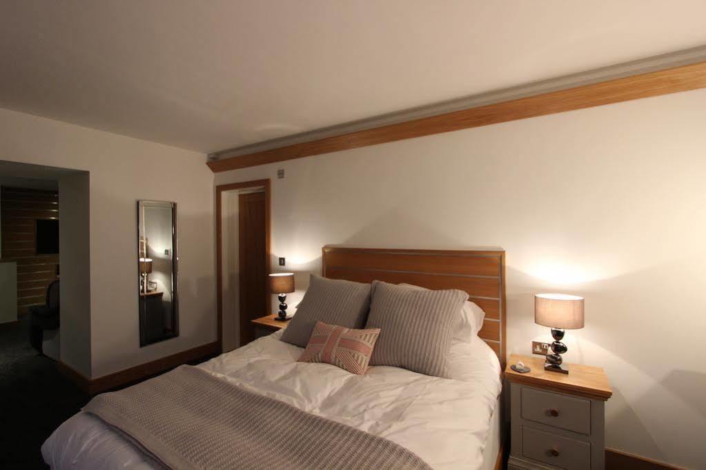 The Oceanic Luxury Aparthotel Falmouth Bagian luar foto