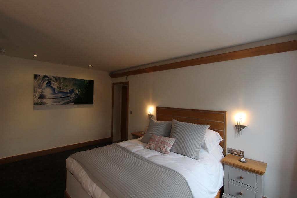 The Oceanic Luxury Aparthotel Falmouth Bagian luar foto